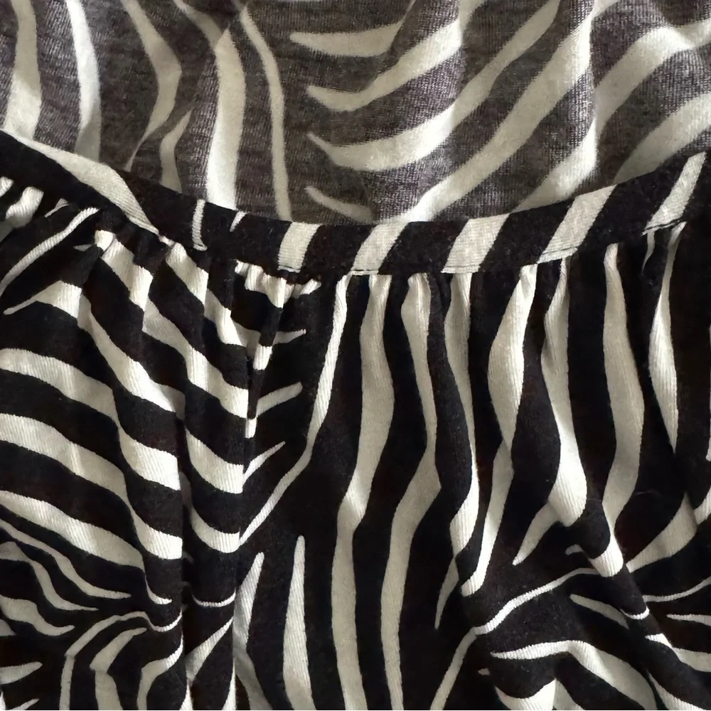 Michael Kors Ruched Round Neck Black White Zebra Print Long Sleeve Soft Blouse L